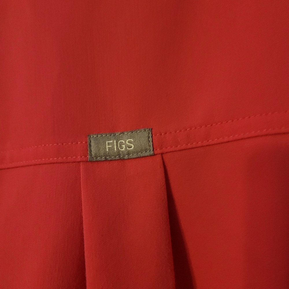 FIGS Woman's Scrub Top